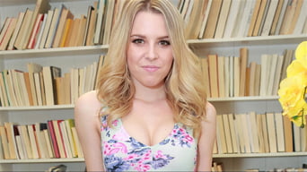 Aubrey Sinclair en 'Juguetón estudiante de primer año escena 6'